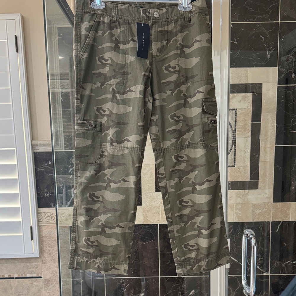 Tommy Hilfiger Men's Olive Camo Cargo Pants